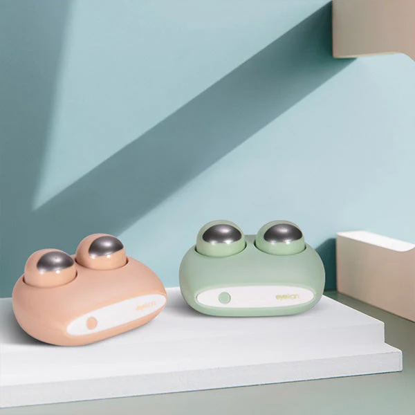 Meme Frog Contact Lens Cleaner - Image 5